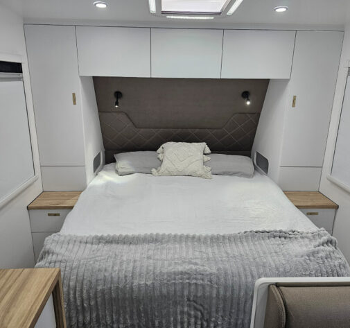 INVICTUS 2 INVICTUS 2